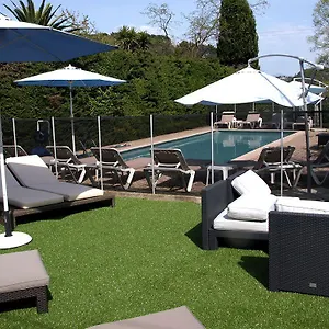 Logis Des Cayrons Hotel